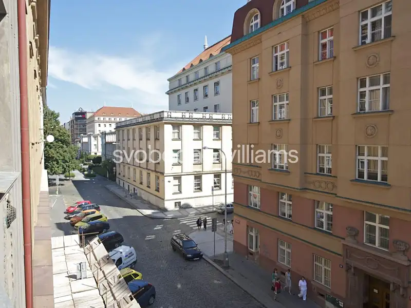 Pronájem bytu 3+1 103 m², Praha – náhled fotky 2