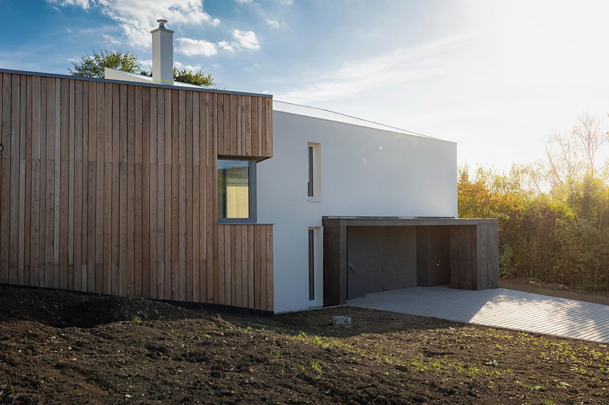 Prodej rodinného domu 213 m², pozemek 715 m² – fotografie 2