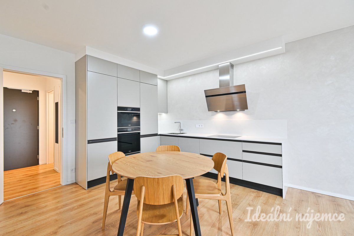 Pronájem bytu 2+kk 55 m²