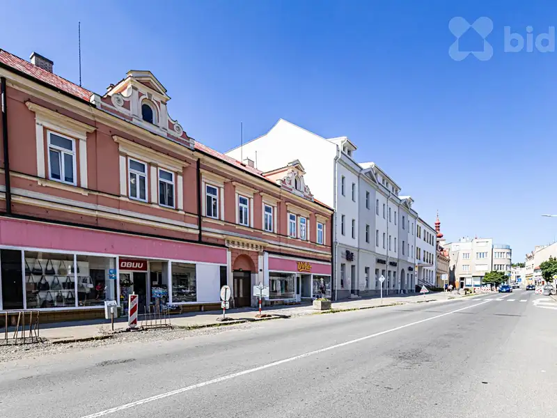 Prodej rodinného domu 810 m², pozemek 1349 m², Holešov – náhled fotky 2