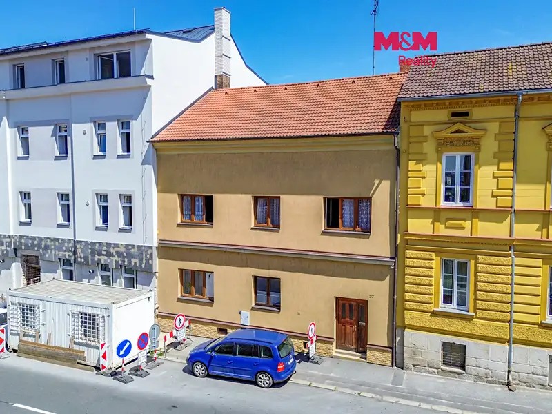 Prodej rodinného domu 343 m², pozemek 268 m², Plzeň – náhled fotky 1