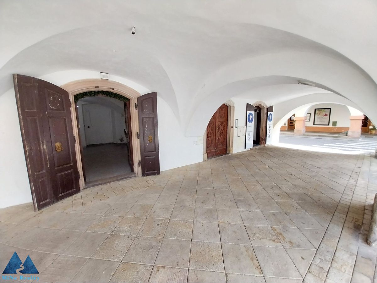 Pronájem obchodního prostoru 22 m² – fotografie 3