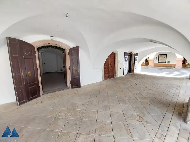 Pronájem obchodního prostoru 22 m², Hostinné – náhled fotky 3