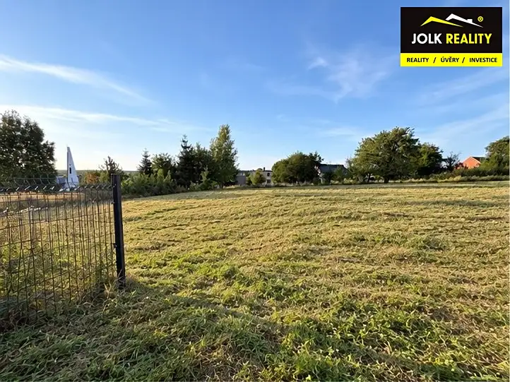 Prodej stavebního pozemku 1239 m², Služovice – náhled fotky 1