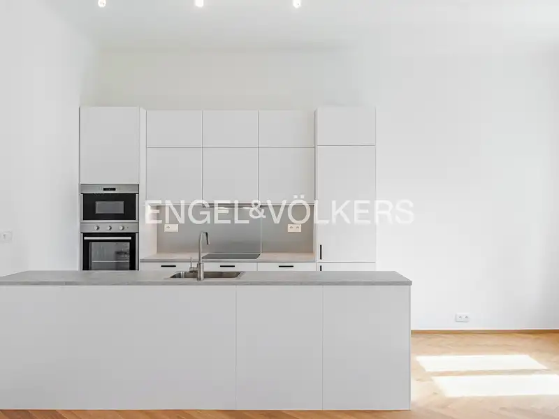 Pronájem bytu 2+kk 90 m², Praha – náhled fotky 2