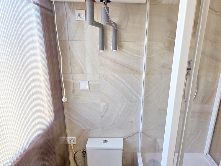 Комерційне приміщення на продаж, 16 м² (7 з 15)