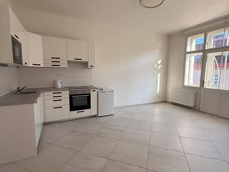 Pronájem bytu 2+kk 52 m², Praha – náhled fotky 3