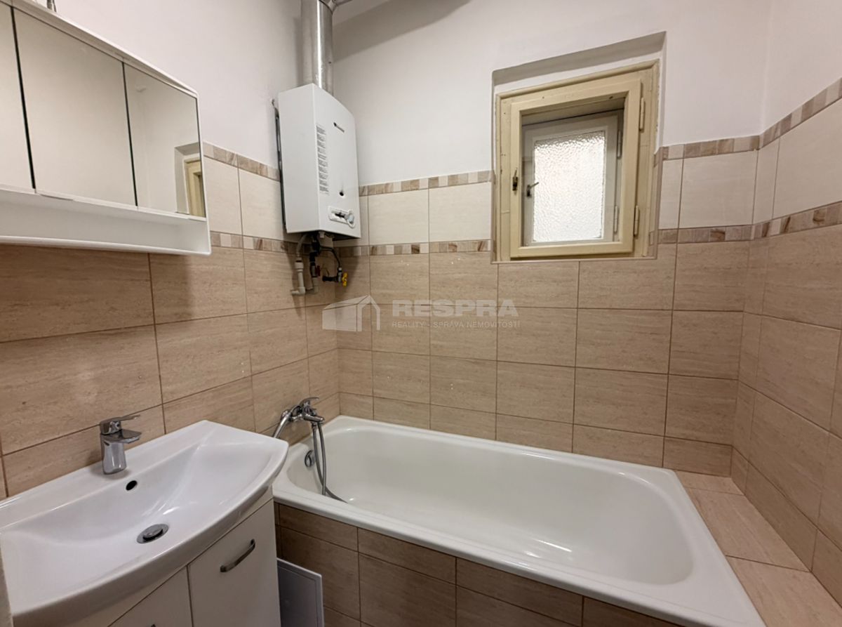 Pronájem bytu 3+1 60 m² – fotografie 2