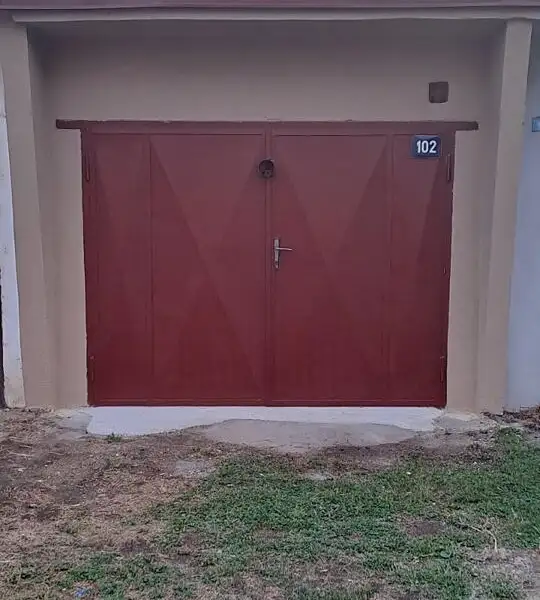 Prodej garáže 22 m², Uherské Hradiště – náhled fotky 1