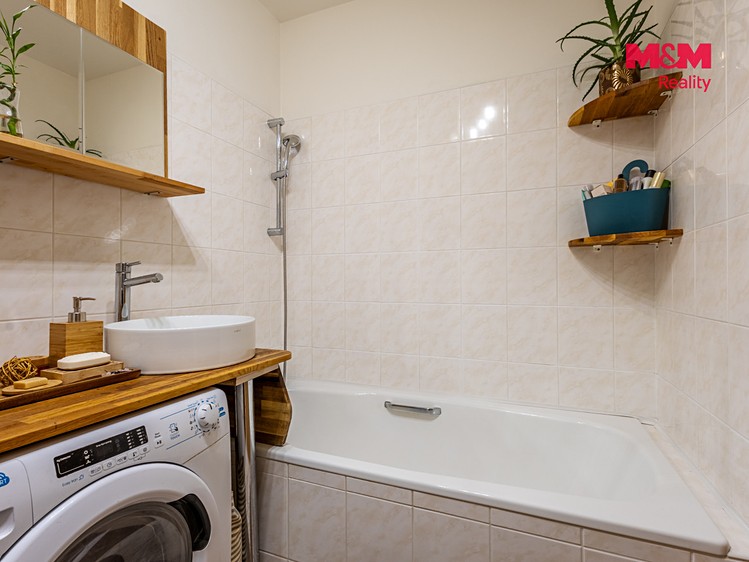 Prodej bytu 1+kk, 30 m² (10 z 21)