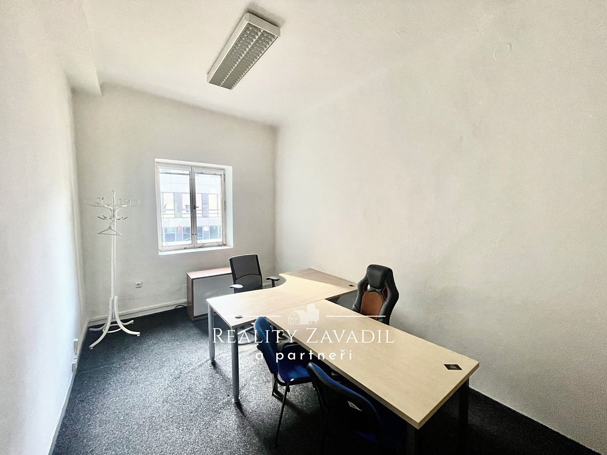 Pronájem kanceláře 17 m² – fotografie 4