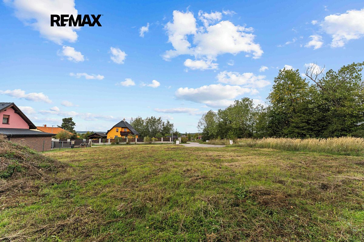 Prodej stavebního pozemku 887 m² – fotografie 5