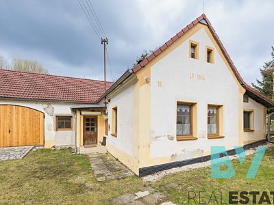 Prodej rodinného domu 104 m², pozemek 1893 m²