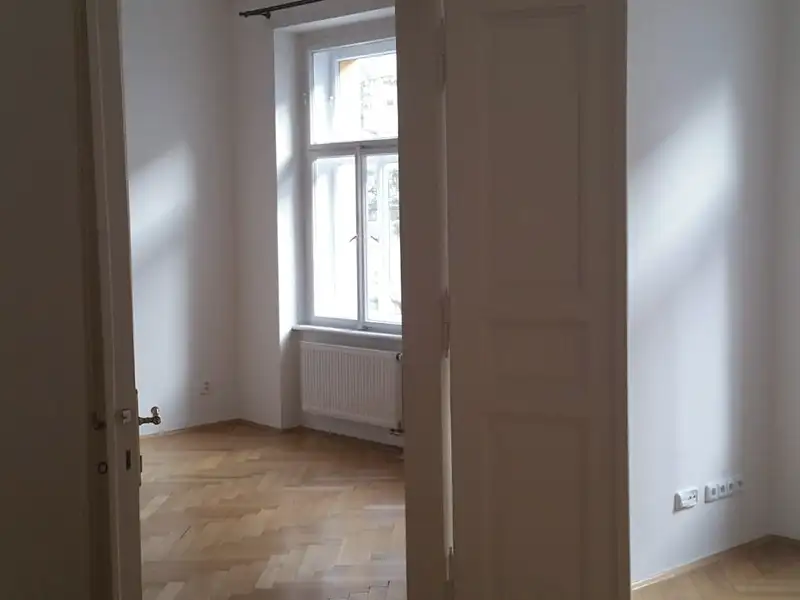 Pronájem bytu 3+kk 77 m², Praha – náhled fotky 3