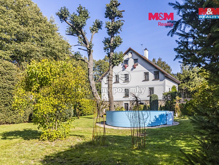 Haus zum Kauf, 590 m² (1 von 15)