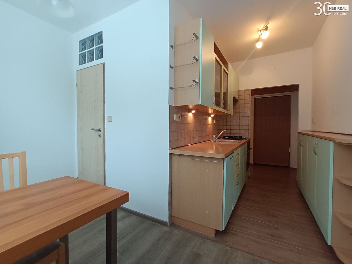Pronájem bytu 3+1 70 m² – fotografie 3