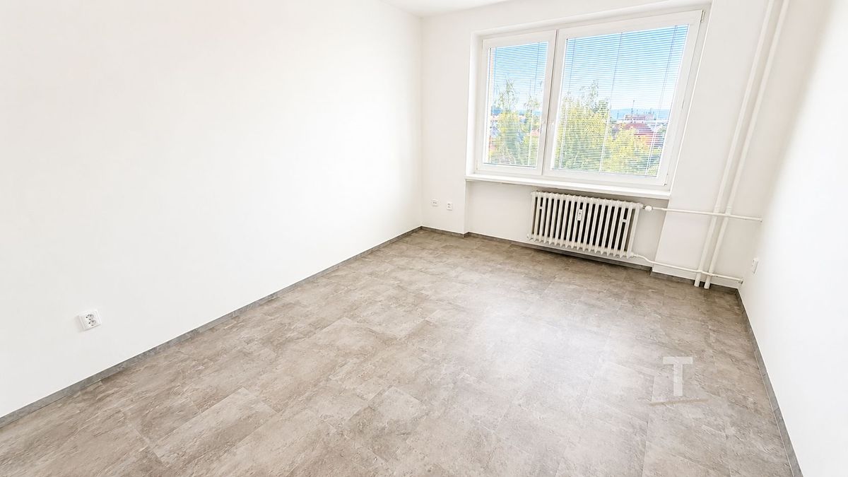 Pronájem bytu 1+1 32 m² – fotografie 4