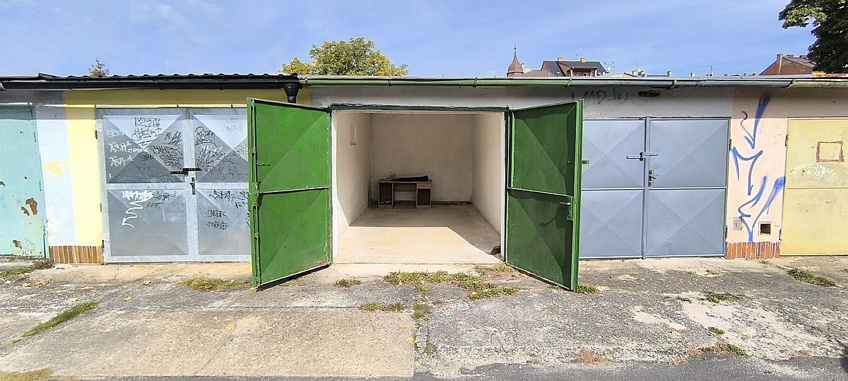 Pronájem garáže 19 m² – fotografie 2