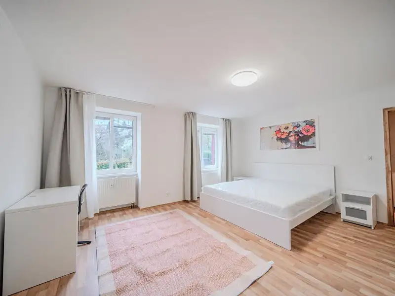 Prodej bytu 3+1 80 m², Praha – náhled fotky 3