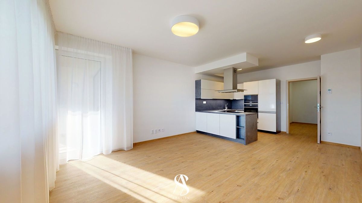 Pronájem bytu 2+kk 69 m² – fotografie 2