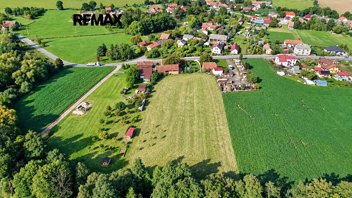 Prodej stavebního pozemku 7574 m²