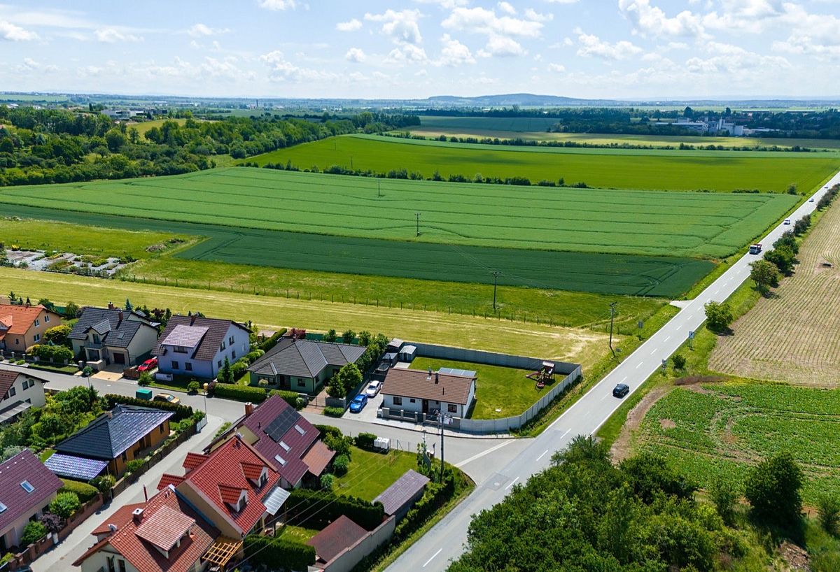 Prodej rodinného domu 100 m², pozemek 900 m² – fotografie 4