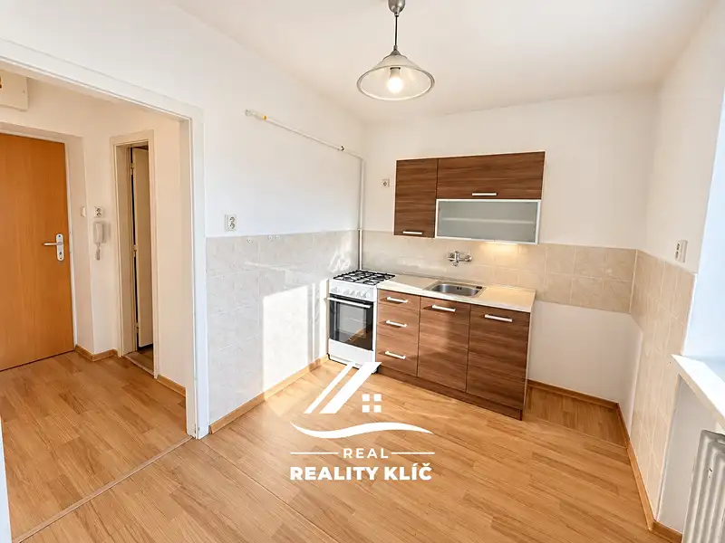 Pronájem bytu 1+1 28 m², Hlučín – náhled fotky 1