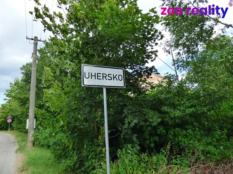 Prodej stavebního pozemku 826 m², Uhersko – náhled fotky 2