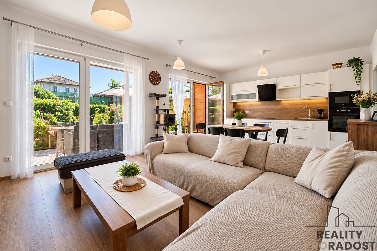 Prodej rodinného domu 148 m², pozemek 222 m² – fotografie 2