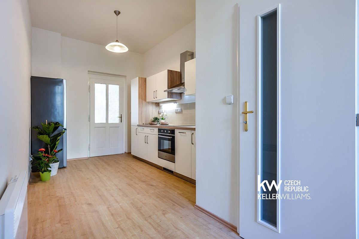Pronájem bytu 2+kk 36 m² – fotografie 3