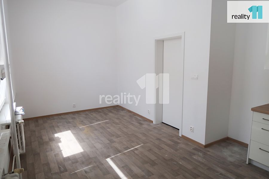 Pronájem bytu 1+kk 32 m² – fotografie 4