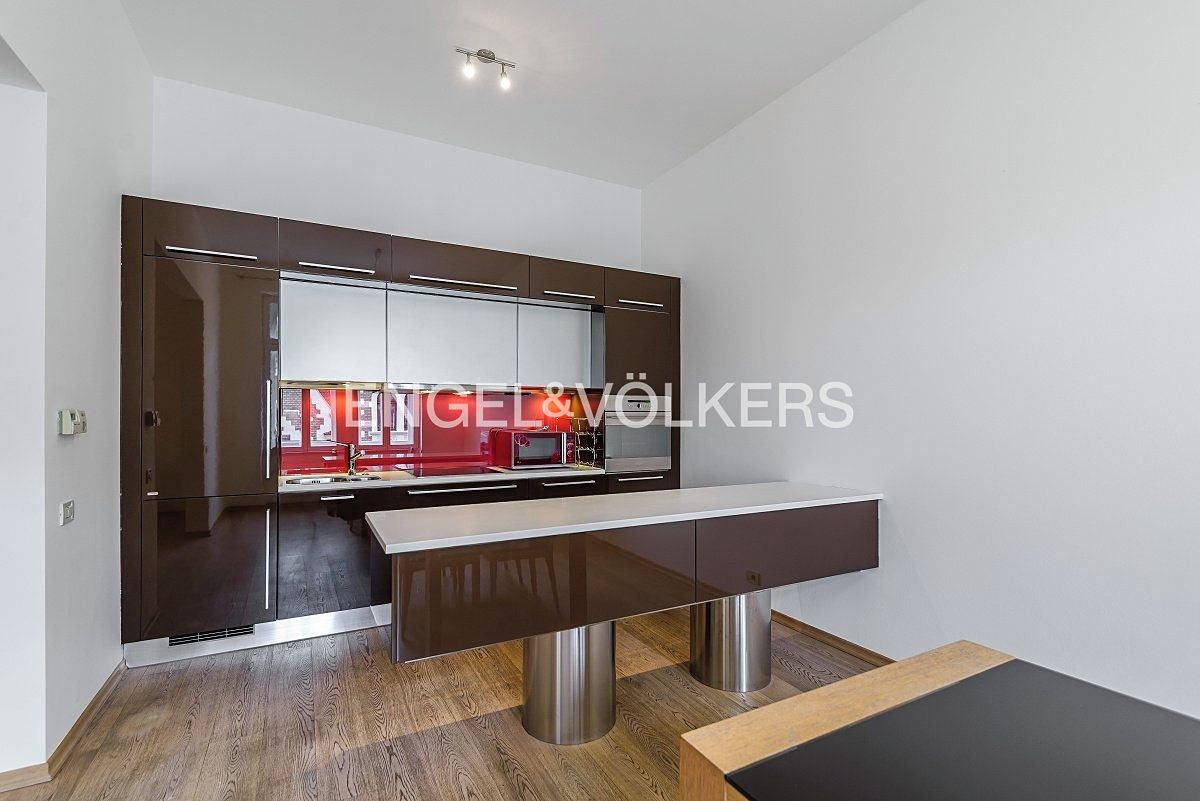 Pronájem bytu 2+kk 128 m² – fotografie 3