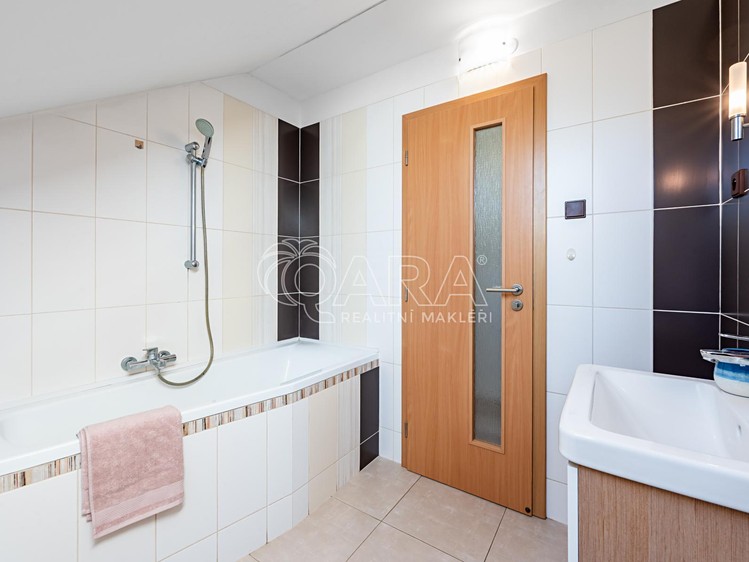 Комерційне приміщення на продаж, 76 м² (11 з 22)