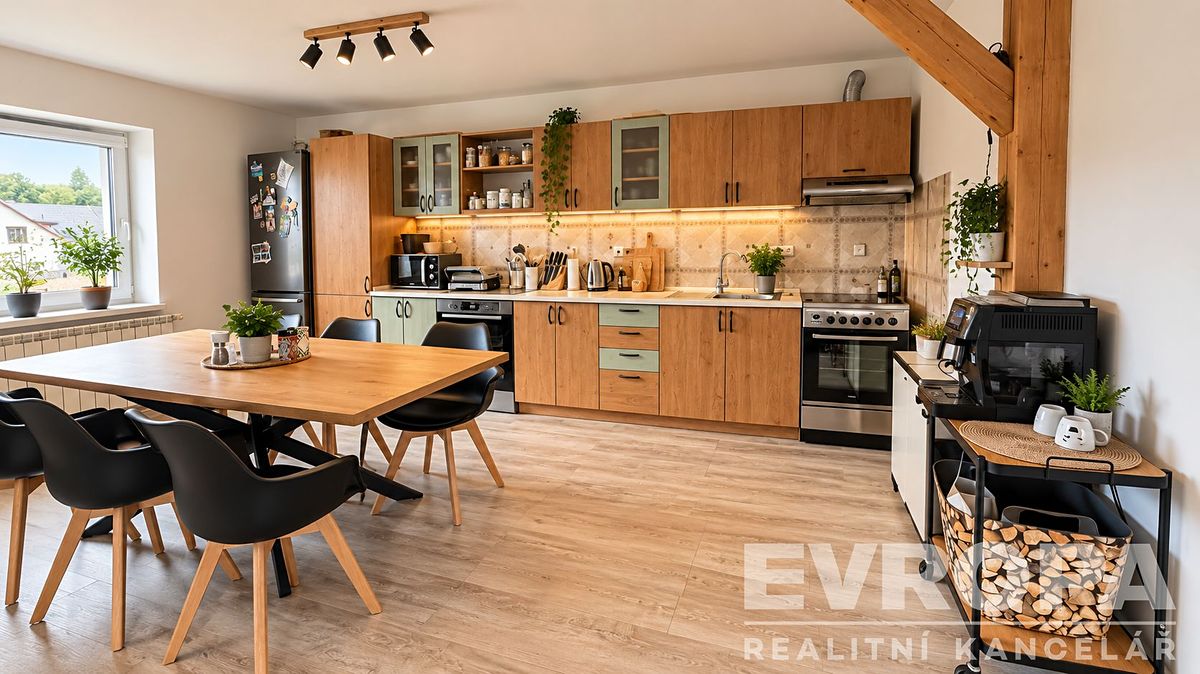Pronájem bytu 4+kk 90 m² – fotografie 2