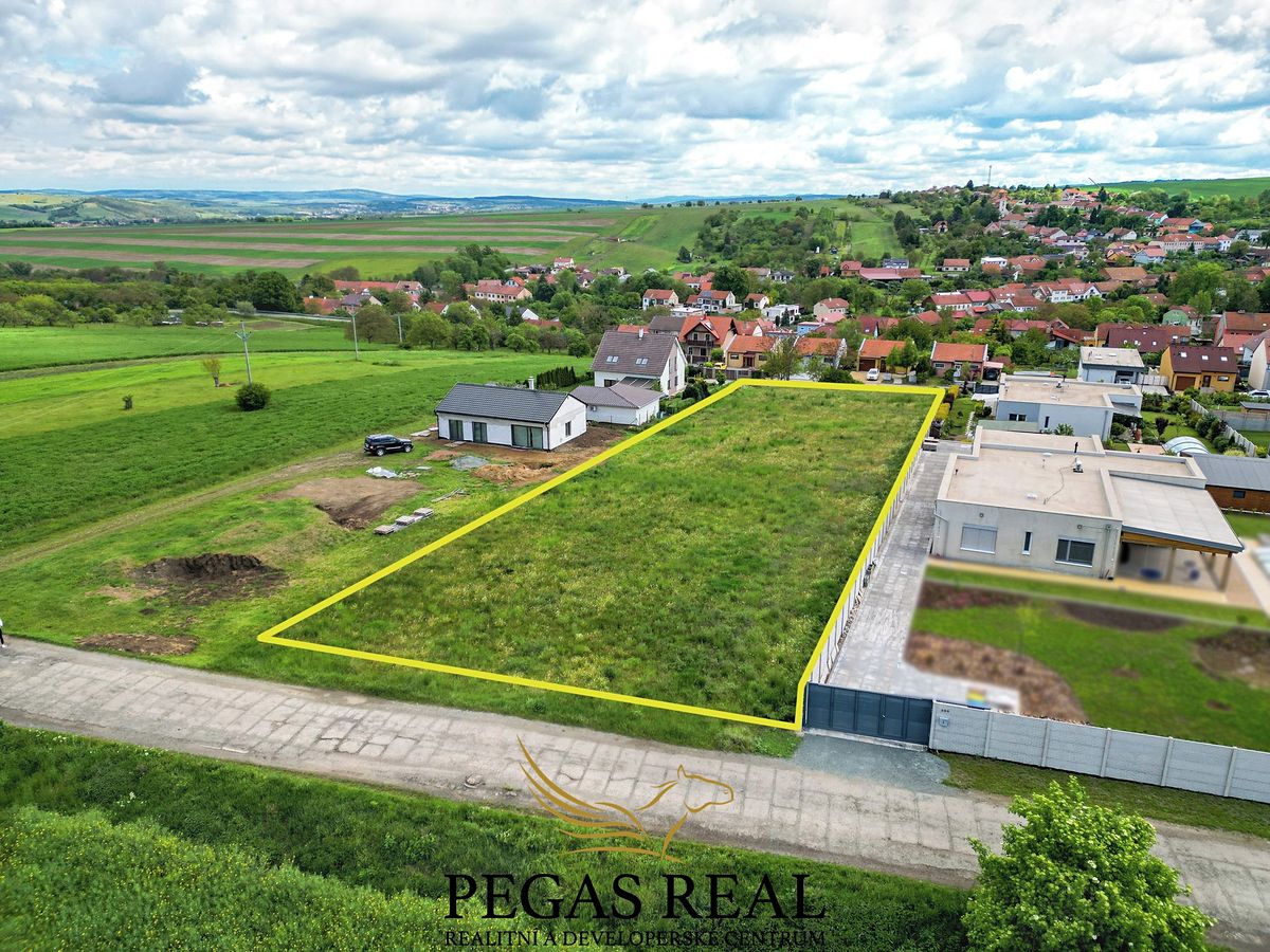 Prodej stavebního pozemku 3347 m² – fotografie 2