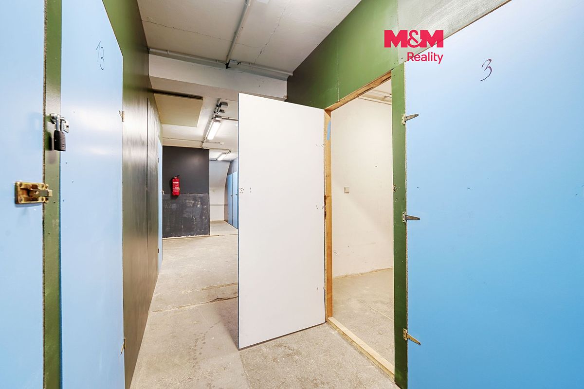 Pronájem skladového prostoru 1 m²