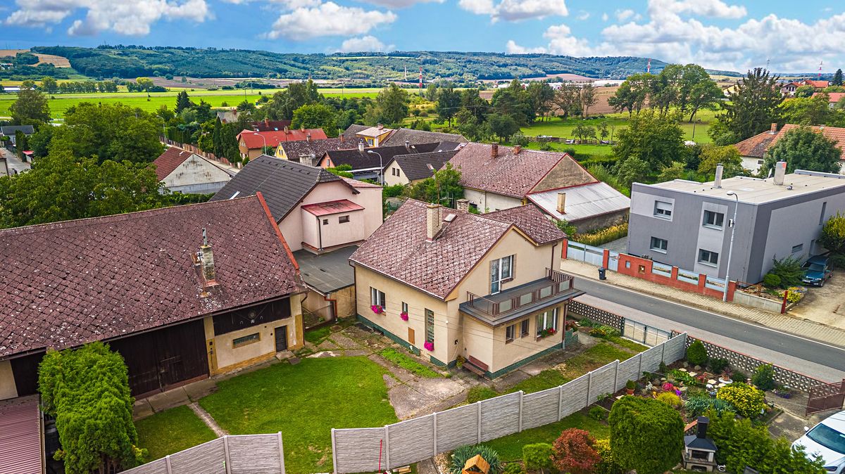 Prodej rodinného domu 155 m², pozemek 2381 m²