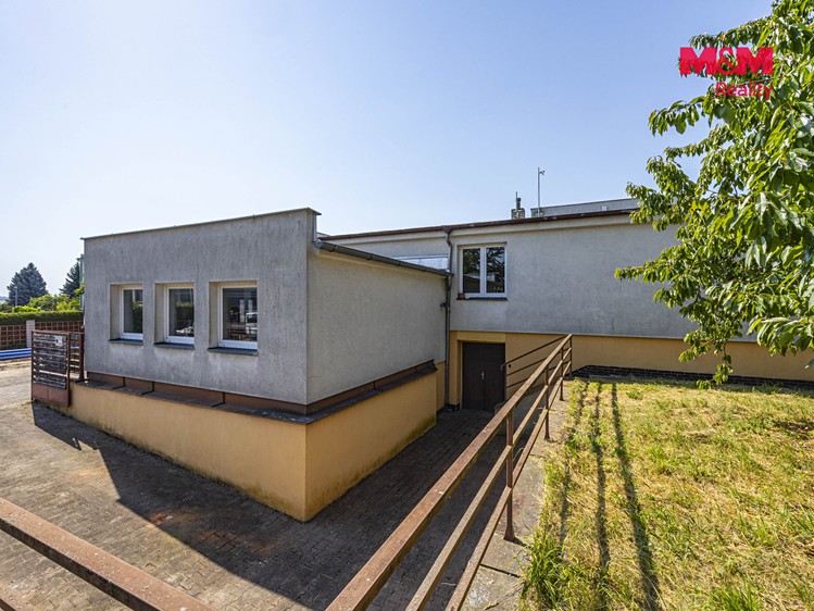 Комерційне приміщення на продаж, 330 м² (29 з 30)