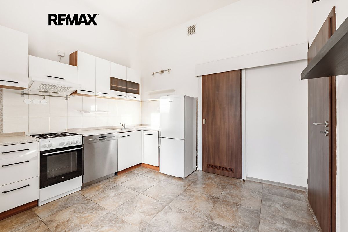 Pronájem bytu 2+1 49 m² – fotografie 3