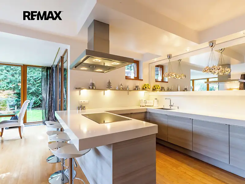 Prodej rodinného domu 306 m², pozemek 418 m², Praha – náhled fotky 2