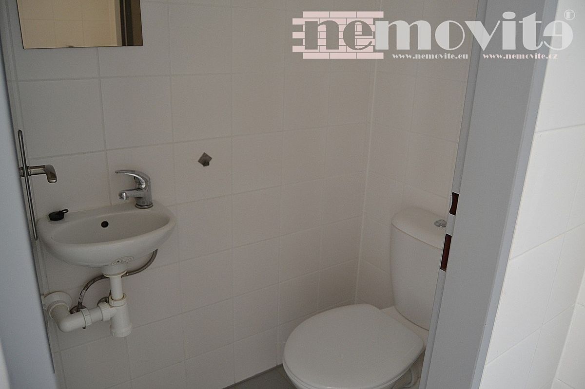 Prodej kanceláře 21 m² – fotografie 3