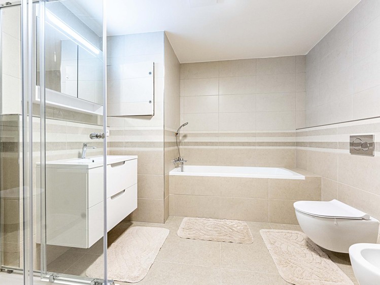 Pronájem bytu 3+kk, 110 m² (3 z 15)