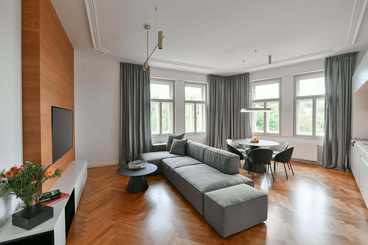 Pronájem bytu 4+kk 150 m²