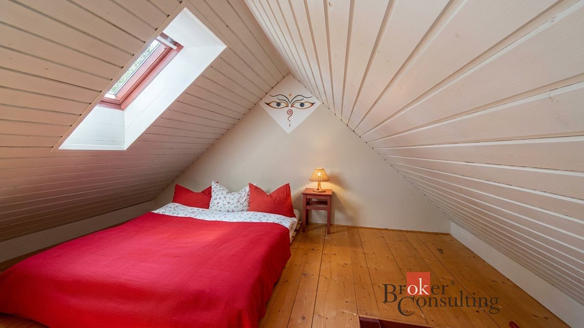 Prodej rodinného domu 242 m², pozemek 1164 m² – fotografie 4