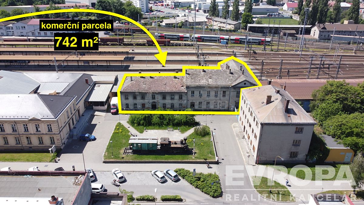 Prodej komerčního pozemku 742 m²