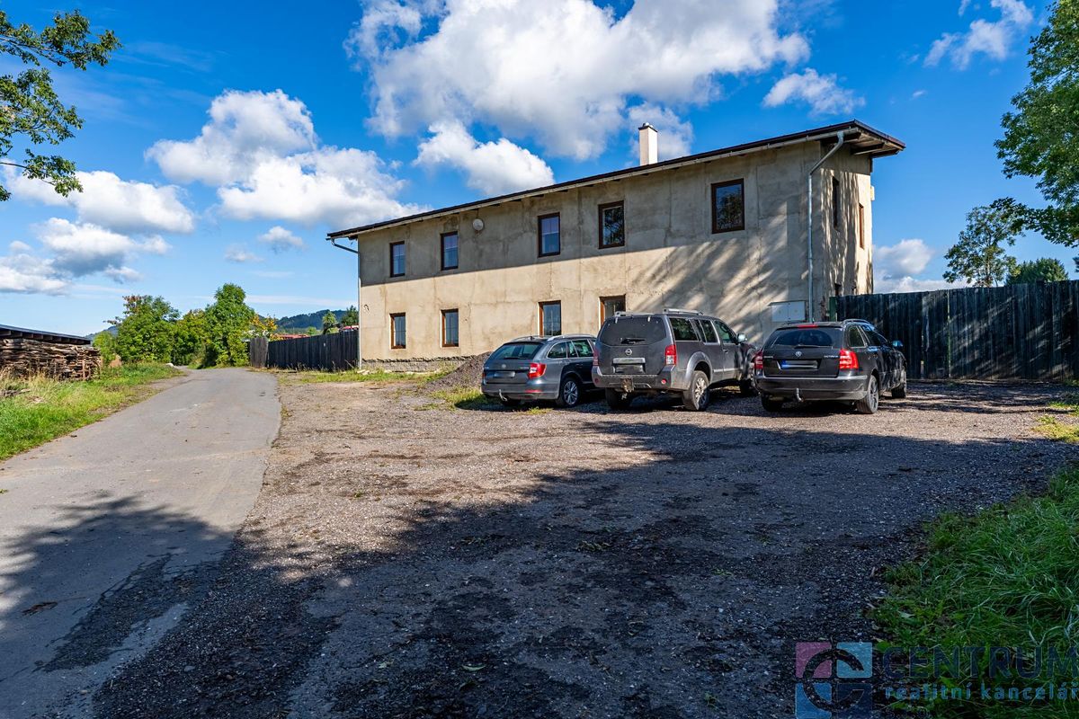 Prodej vícegeneračního domu 265 m², pozemek 3521 m²