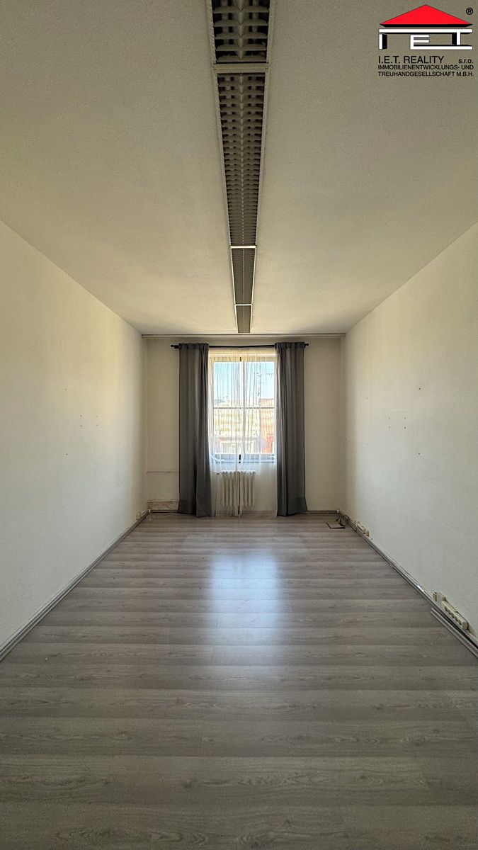 Pronájem kanceláře 24 m² – fotografie 2