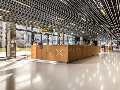 Pronájem kanceláře 1572 m²