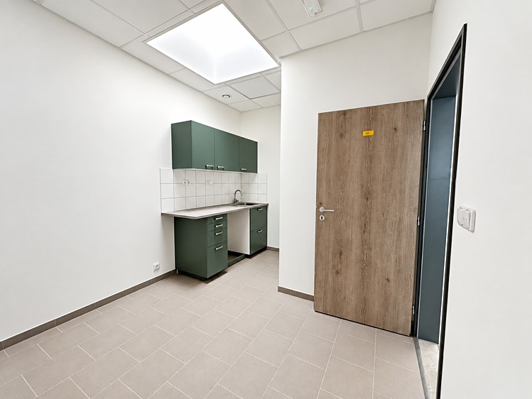 Комерційне приміщення в оренду, 550 м² (7 з 12)