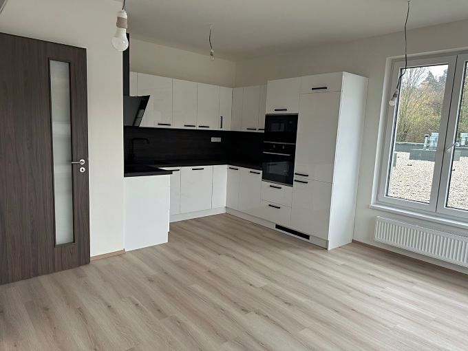 Pronájem bytu 2+kk 67 m² – fotografie 4